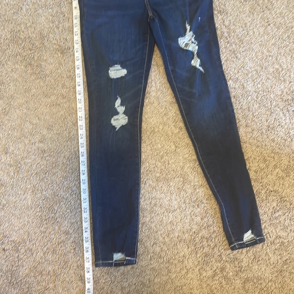 SO Distressed Jeans - Picture 4 of 4